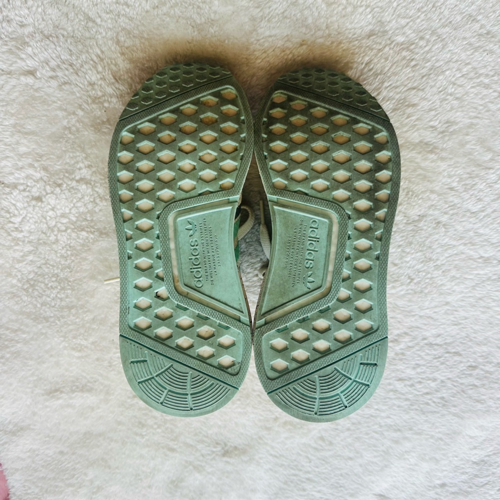 Adidas Cream and Mint Sneakers - Picture 10 of 10